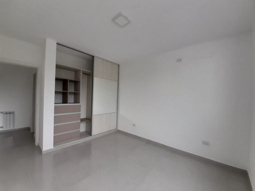 Imagen 11 de 14 de Greenville Ii - Duplex 3 Dorm 3 Baños Patio Galeria Asador - A Estrenar -