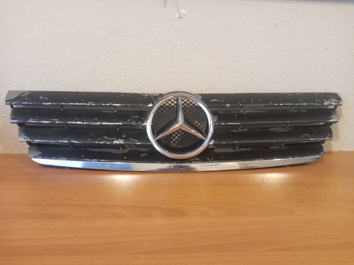 Parilla Usada Con Detalle En Ofert Mercedes Benz 