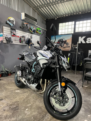 Z900 Abs 2025