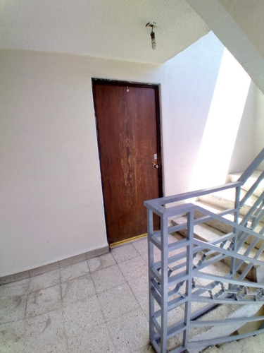 Edificio En Venta 5 Departamentos Col. Escuadrón 201