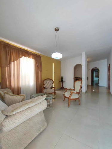 Imagen 1 de 16 de Casa Venta Rosal Sur