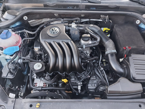 Volkswagen Jetta 2.0 Tiptronic At