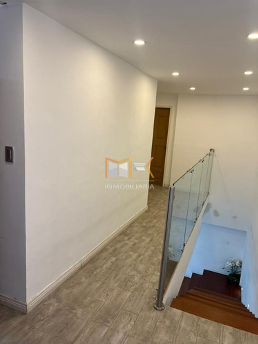 Imagen 2 de 21 de Pent House En Venta De Tres Niveles Con Terraza Hermosa Vista 04144588440