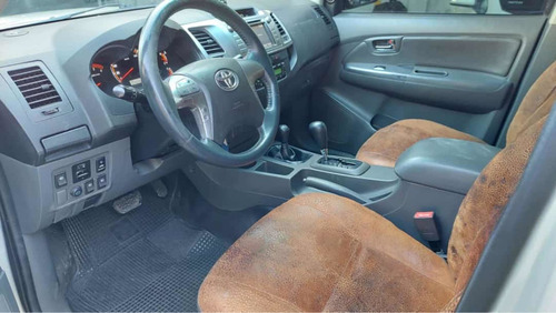 Imagen 8 de 8 de Toyota Hilux Automática