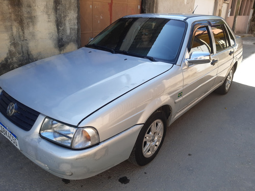 Volkswagen Santana 2.0 4p