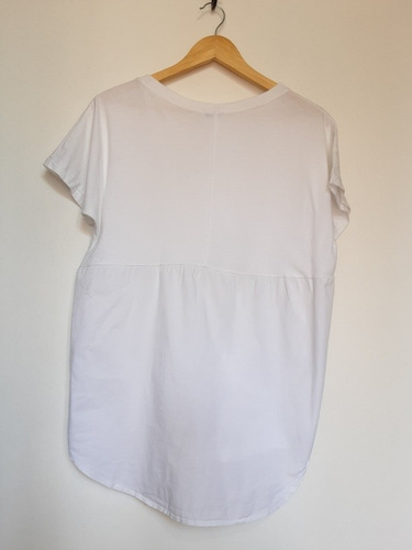 Polera Blanca Oversize Con Botones Inferiores, Talla Xl