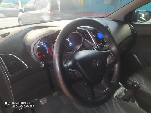 Imagem 4 de 14 de Hyundai Hb20 2013 1.0 Comfort Flex 5p