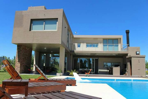 Imagen 9 de 10 de Ruta 2 - Miralagos -residencia Estilo Minimalista Ref. 19698
