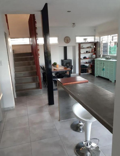 Casa Venta 2 Dormitorios 2 Baños 1 Cochera 250 Mts 2 Totales - Manuel B Gonnet