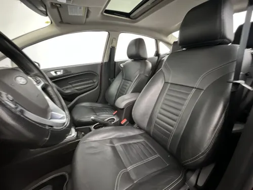 Ford Fiesta TITANIUM 1.6 AUT