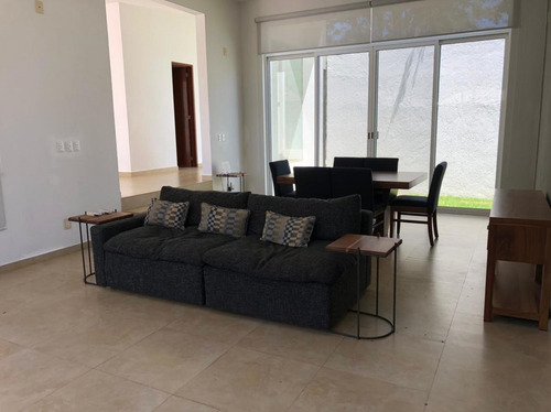 Imagen 22 de 25 de Casa Super Amplia En Lagos Del Sol Cancun