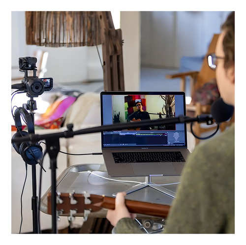 Zoom Q8n-4k Gravador Digital De Áudio E Vídeo
