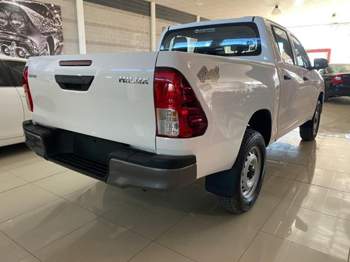 Imagen 7 de 17 de Toyota Hilux 2022 2.4 Cd Dx 150cv 4x4