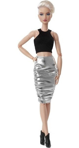 Imagem 2 de 7 de Barbie Looks Signature Loira Sidecut 8 - 2022