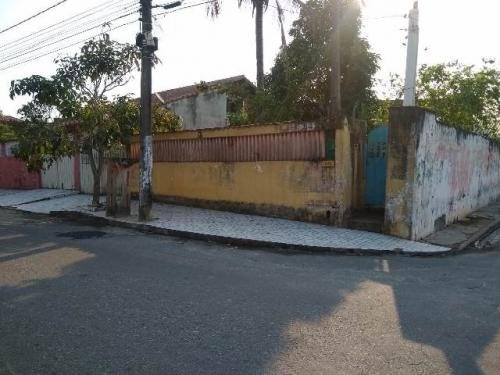 Casa Com Terreno Amplo Para Financiamento Bancário-itanhaém