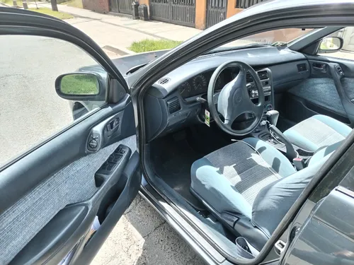 Vendo Automóvil Toyota Corona 1993, Automático, Vidrios Eléc
