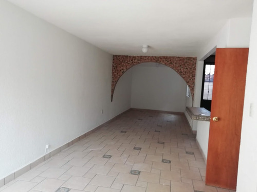Casa En Condominio En Lázaro Cárdenas, Cuernavaca, Morelos.