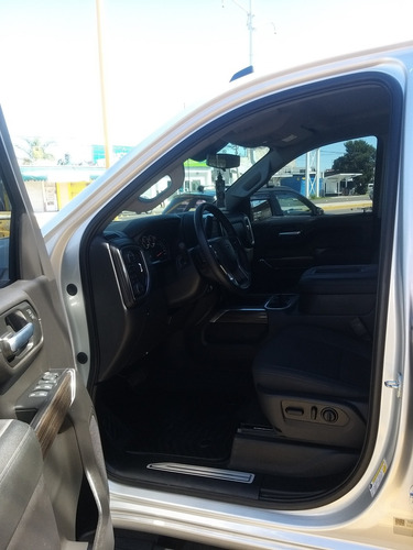 Imagen 3 de 15 de Chevrolet Cheyenne 2020 5.4 2500 Doble Cab Lt Z71 4x4 At