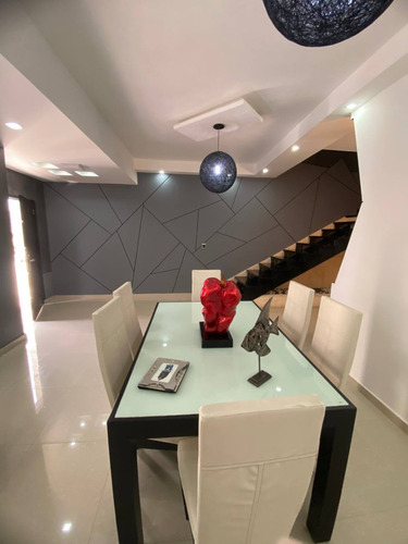 Townhouse En Venta Urbanización Barrio Sucre