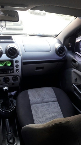 Ford Fiesta Sedan 1.6 Trend Flex 4p 2008