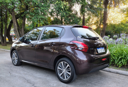 Peugeot 208 1.6 Allure