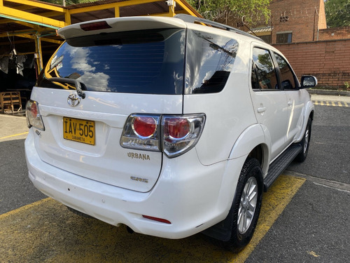 Toyota Fortuner 2.7 Sr5 4X2