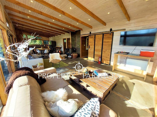 Imagen 4 de 30 de Bellas Casas En Pucón En Reserva Natural