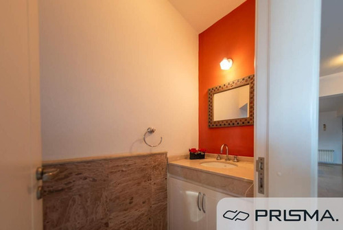 Casa En Venta - 4 Dormitorios - Arguello