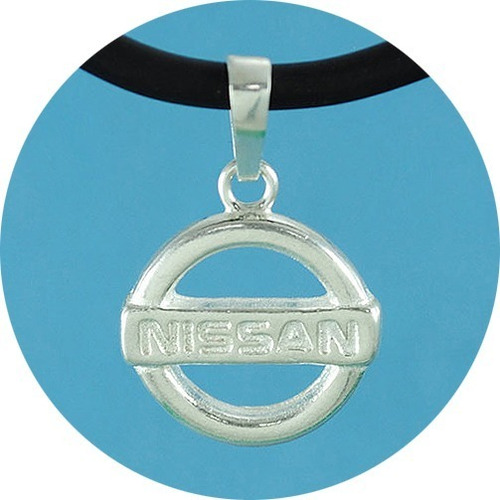 Imagen 1 de 4 de Dije Nissan Logo Plata Ley .925 Incluye Collar Caucho
