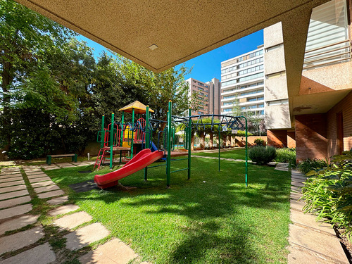 4 Dormitorios Y 3 Baños + Servicio