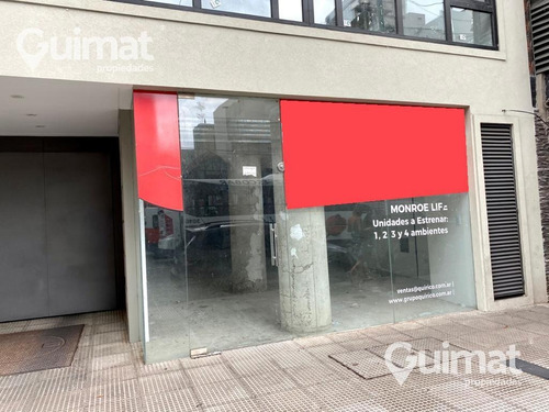 Imagen 2 de 17 de Excelente Local Comercial En Pleno Centro De Villa Urquiza