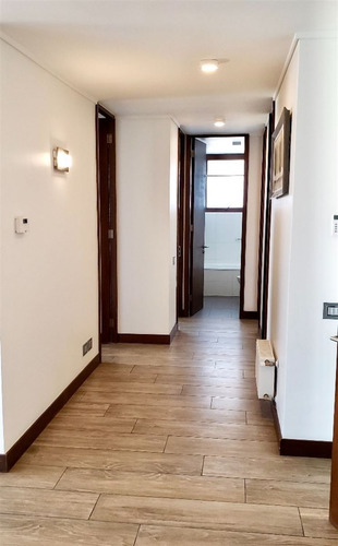 Departamento En Arriendo De 4 Dorm. En Providencia