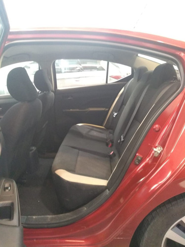 Imagen 6 de 8 de Nissan Versa 2020 1.6 Advance Mt