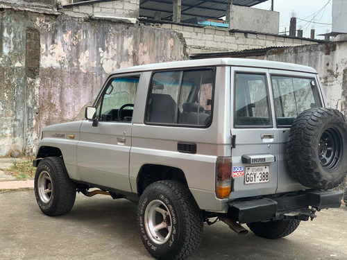 Toyota Land Cruiser 22r