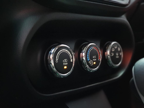 Imagem 9 de 12 de Fiat Toro Endurence 1.8 16v Flex Aut