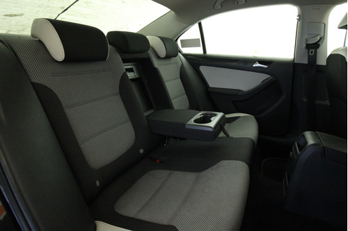 Volkswagen Jetta 2.0 Live Mt