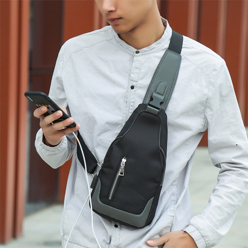 Mini Morral Bandolera Riñonera Mochila Unisex Cruzada Color Negro Diseño De La Tela Lisa