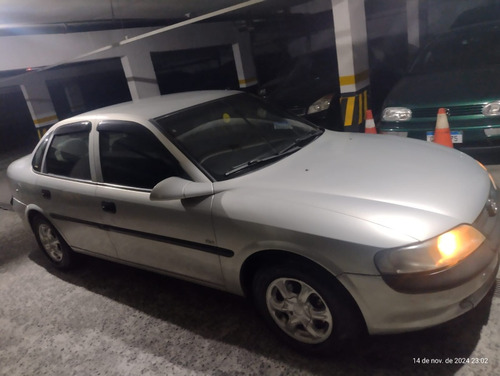 Chevrolet Vectra 2.2 Gls 4p