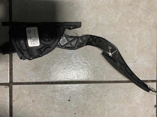 Pedal Acelerador Dodge Ram 1500/3500 09-2268043161ad Ml1103 (Usado)