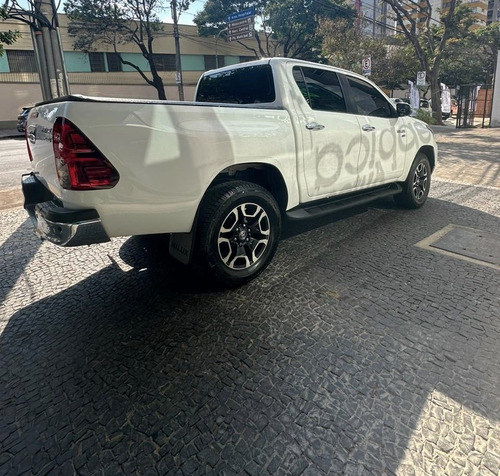 Toyota Hilux 2.7 Srv Cab. Dupla 4x2 Flex Aut. 4p