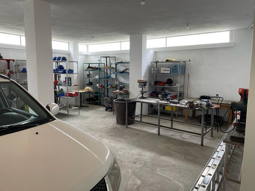 Imagen 6 de 23 de Cálida, Espaciosa Y Abrigada Casa Esquinera Con Proyeccion A Tres Pisos, Cuartos Independientes Con Baño Privado, 150 Mts De Bodegas, Ideal Pequeña Fábrica O Negocio En Expansión