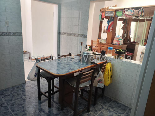 Casa En Venta San Bernardino Mls# 25-7064 Em