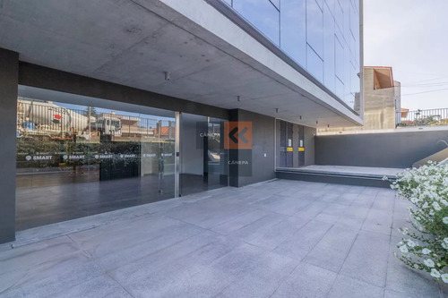 Oficina En Venta Sobre Rambla