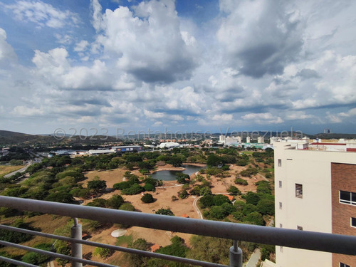 José Trivero Vende Espectacular Apartamento Ubicado En El Triangulo Del Este Barquisimeto