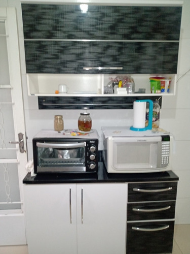 Imagem 1 de 5 de Armário De Cozinha Guarda-roupa Casal Cama Solteiro