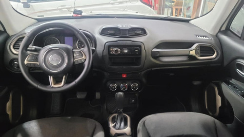 Jeep Renegade 1.8 Flex Aut. 5p