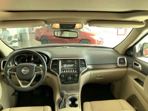 Imagen 9 de 12 de Jeep Grand Cherokee 2017 5p Limited Lujo 4x4 V8/5.7 Aut
