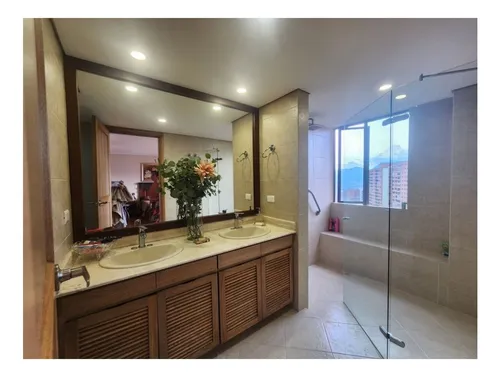 Apartamento En El Poblado Sector Los Balsos