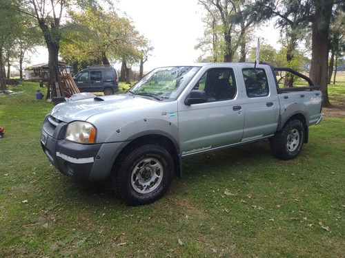 Nissan  4x4 Doble Cabina 