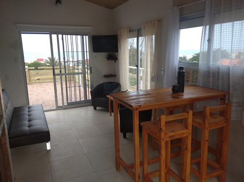 Imagen 10 de 25 de Casa Con Gran Vista Al Mar En La Paloma,(precio Marzo A Nov)